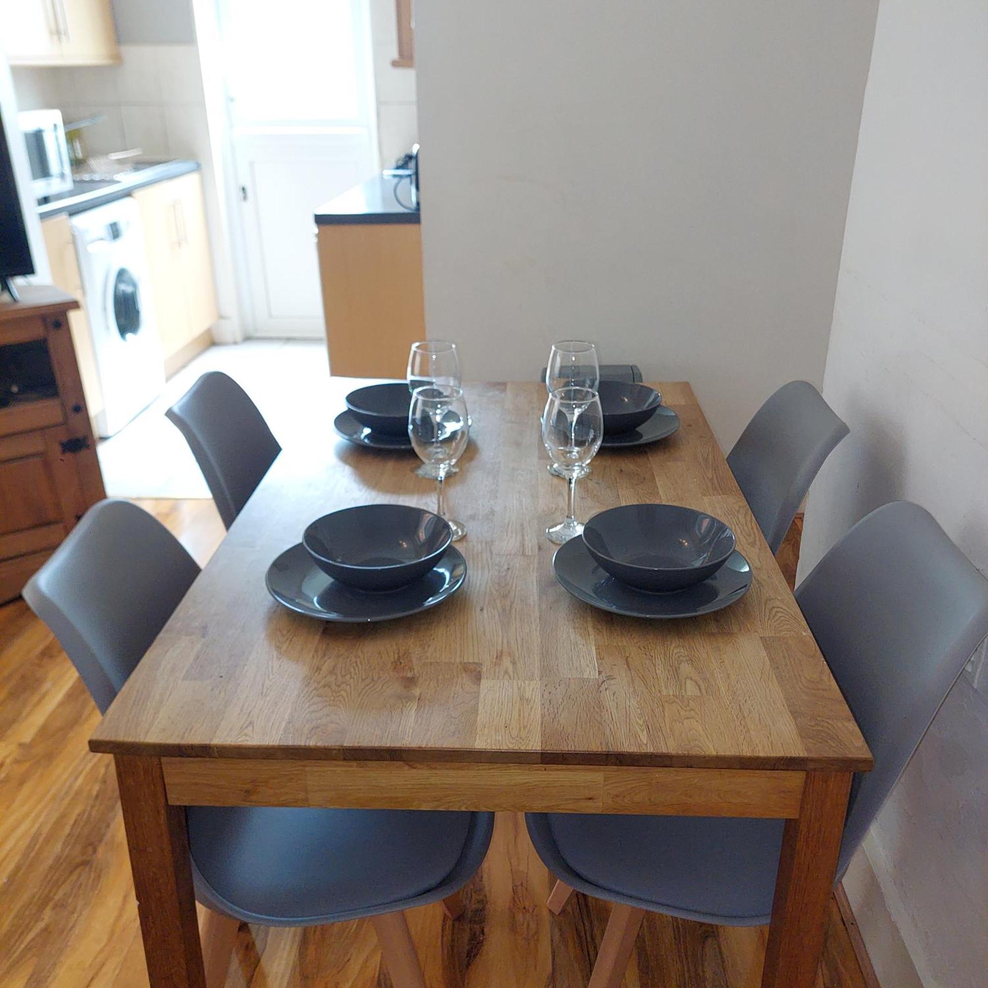 2 Bedroom Apartment, Fortescue Road London Exterior foto